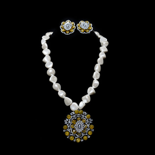 Bloom Necklace