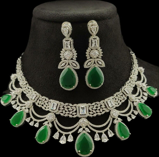 Gold-Tone Necklace with Emerald Gemstones